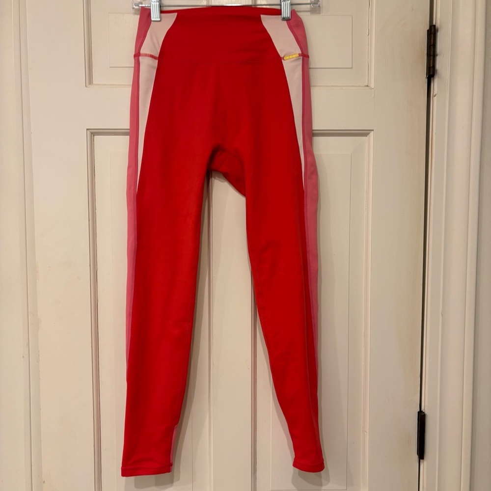 Cleo Harper arc legging size small. - Picture 2 of 7